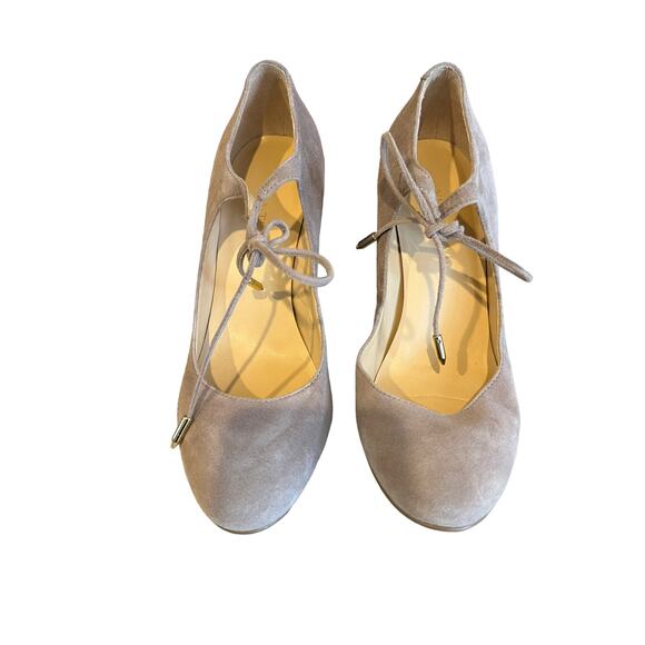 Ivanka Trump Victorian beige suede heels 6.5 - Picture 3 of 6